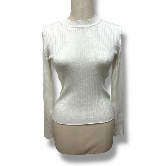 301 H&M | NWOT White Ribbed Knit Long Sleeve Crew Neck Pullover Sweater (size S) - Picture 2 of 13